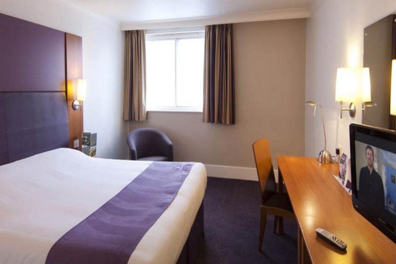 Premier Inn Bristol Filton Extérieur photo