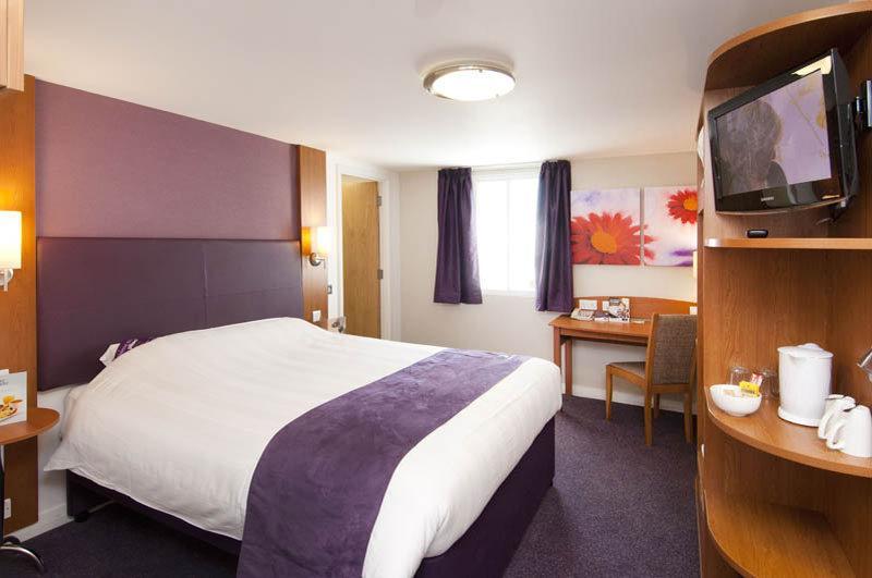 Premier Inn Bristol Filton Extérieur photo